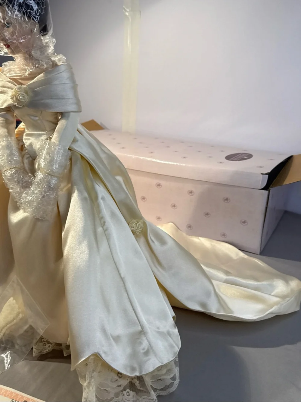 Ashton Drake Beth 1960’s wedding dress Collector Bride Doll in Cream Satin Gown